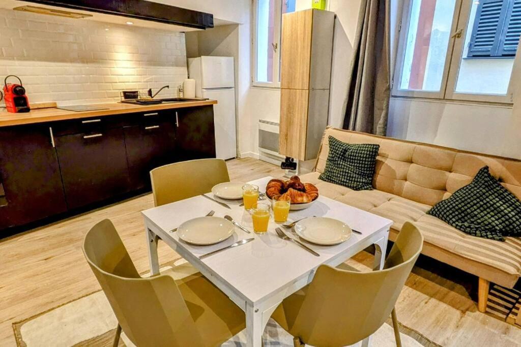Le Studio Cosy, Centre Historique, Wifi, Neuf 格拉斯 外观 照片