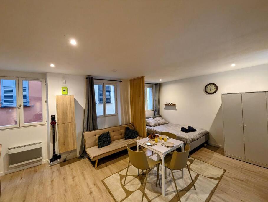 Le Studio Cosy, Centre Historique, Wifi, Neuf 格拉斯 外观 照片